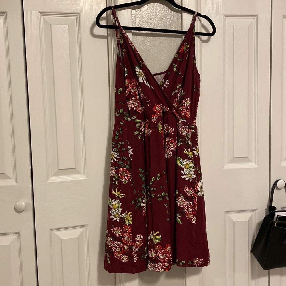 V-Neck Spaghetti Strap Floral Dress